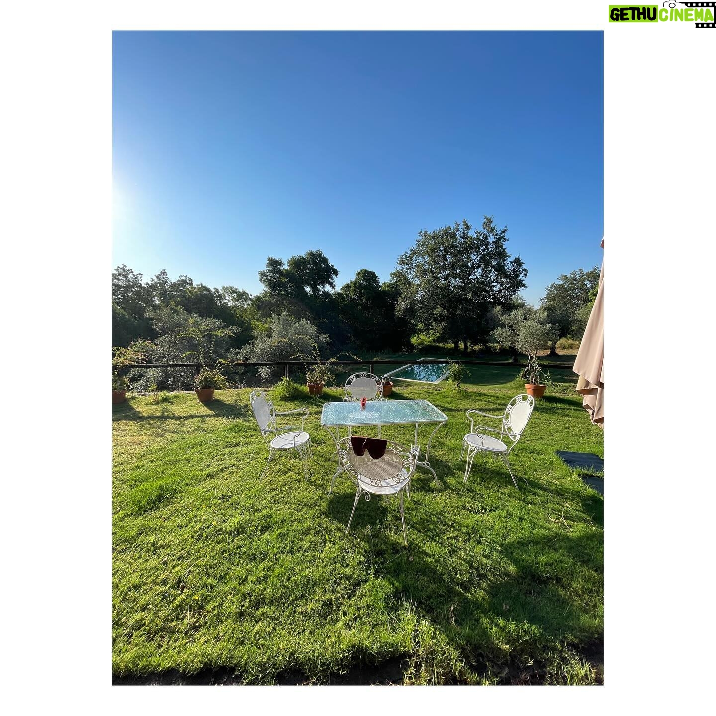 Elena Furiase - 12.1K Likes - V E R A N O de madera, rama y mar š“šāļø
1. Mi @gonzalos.g de mi ā¤ļø
2. El campo š¾
3. Amor de hermanos
4. CabaƱa
5. Mi familia šŖø
6. Amor en otra cabaƱa
7. Por Rafaellaā¤ļøā¤ļøā¤ļø
8. Con Noah, el incansable, en otra cabaƱa šš
9. El mediterrĆ”neoā¦
10. El amor y las buganvillas šŗ
11. Yo siendo otra sombrilla.
12. MƔs mediterrƔneo
13. āLa cueva de los piratasā š“āā ļø
14. MĆ”s familia @nachosiierrra @guillefuri , ātatitaā y Noah.
15. Yo feliz!
16. Los rizos de mi niƱa Nalaš§”
Gracias a Dios šš½ aĆŗn queda verano!!!
Afortunada y agradecida!!šŗš„°
””Bendiciones para ti también!!