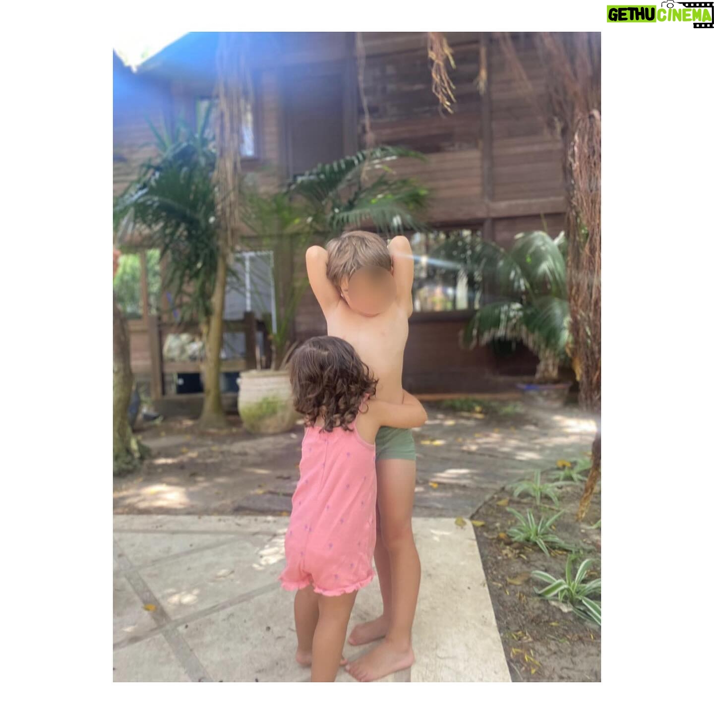 Elena Furiase - 12.1K Likes - V E R A N O de madera, rama y mar š“šāļø
1. Mi @gonzalos.g de mi ā¤ļø
2. El campo š¾
3. Amor de hermanos
4. CabaƱa
5. Mi familia šŖø
6. Amor en otra cabaƱa
7. Por Rafaellaā¤ļøā¤ļøā¤ļø
8. Con Noah, el incansable, en otra cabaƱa šš
9. El mediterrĆ”neoā¦
10. El amor y las buganvillas šŗ
11. Yo siendo otra sombrilla.
12. MƔs mediterrƔneo
13. āLa cueva de los piratasā š“āā ļø
14. MĆ”s familia @nachosiierrra @guillefuri , ātatitaā y Noah.
15. Yo feliz!
16. Los rizos de mi niƱa Nalaš§”
Gracias a Dios šš½ aĆŗn queda verano!!!
Afortunada y agradecida!!šŗš„°
””Bendiciones para ti también!!