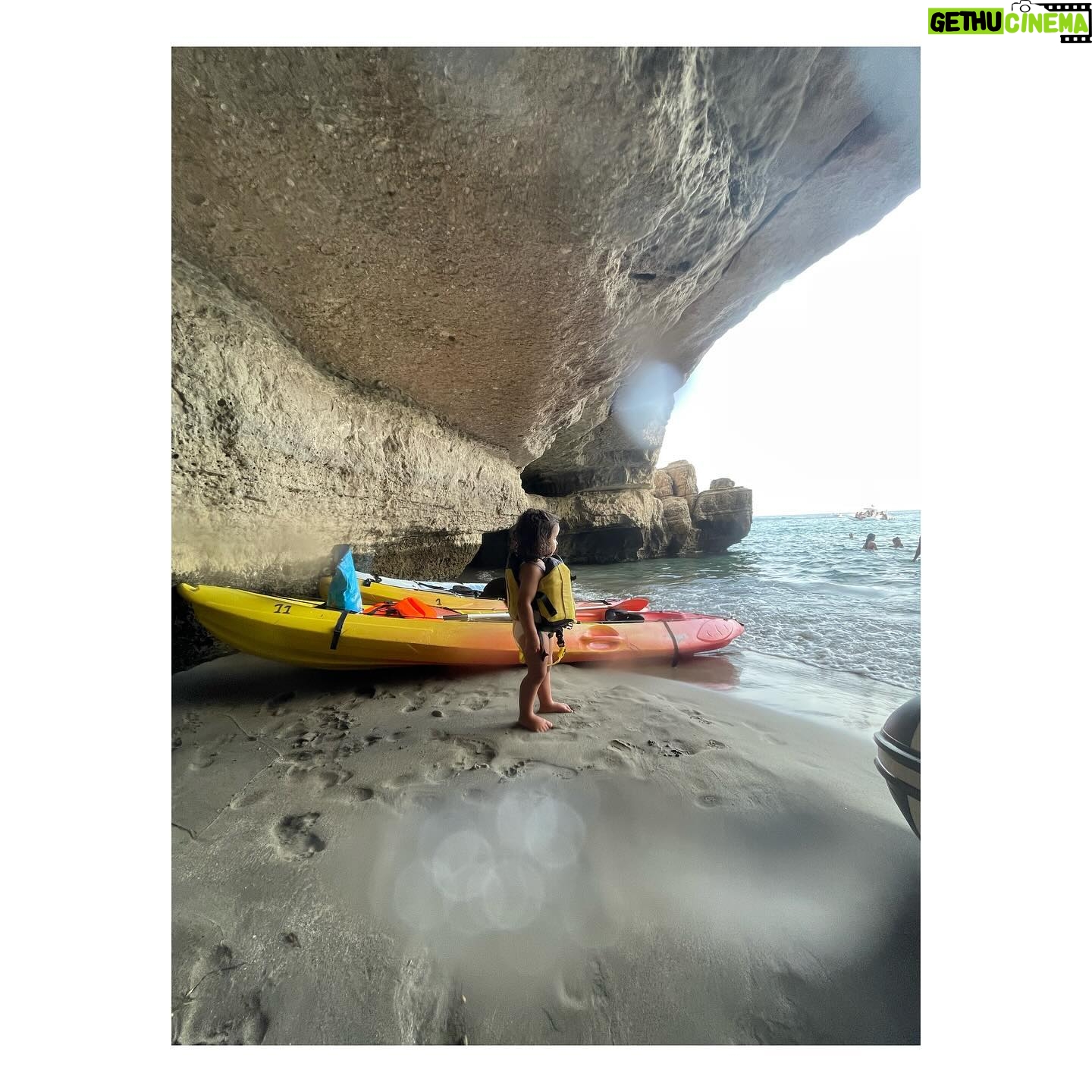 Elena Furiase - 12.1K Likes - V E R A N O de madera, rama y mar š“šāļø
1. Mi @gonzalos.g de mi ā¤ļø
2. El campo š¾
3. Amor de hermanos
4. CabaƱa
5. Mi familia šŖø
6. Amor en otra cabaƱa
7. Por Rafaellaā¤ļøā¤ļøā¤ļø
8. Con Noah, el incansable, en otra cabaƱa šš
9. El mediterrĆ”neoā¦
10. El amor y las buganvillas šŗ
11. Yo siendo otra sombrilla.
12. MƔs mediterrƔneo
13. āLa cueva de los piratasā š“āā ļø
14. MĆ”s familia @nachosiierrra @guillefuri , ātatitaā y Noah.
15. Yo feliz!
16. Los rizos de mi niƱa Nalaš§”
Gracias a Dios šš½ aĆŗn queda verano!!!
Afortunada y agradecida!!šŗš„°
””Bendiciones para ti también!!