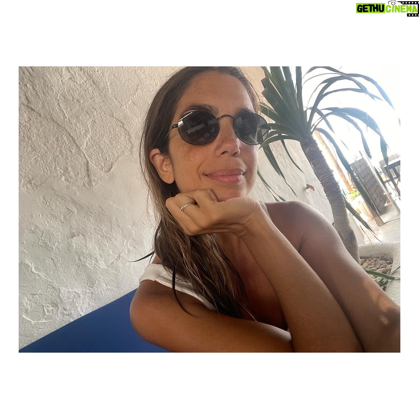 Elena Furiase - 12.1K Likes - V E R A N O de madera, rama y mar š“šāļø
1. Mi @gonzalos.g de mi ā¤ļø
2. El campo š¾
3. Amor de hermanos
4. CabaƱa
5. Mi familia šŖø
6. Amor en otra cabaƱa
7. Por Rafaellaā¤ļøā¤ļøā¤ļø
8. Con Noah, el incansable, en otra cabaƱa šš
9. El mediterrĆ”neoā¦
10. El amor y las buganvillas šŗ
11. Yo siendo otra sombrilla.
12. MƔs mediterrƔneo
13. āLa cueva de los piratasā š“āā ļø
14. MĆ”s familia @nachosiierrra @guillefuri , ātatitaā y Noah.
15. Yo feliz!
16. Los rizos de mi niƱa Nalaš§”
Gracias a Dios šš½ aĆŗn queda verano!!!
Afortunada y agradecida!!šŗš„°
””Bendiciones para ti también!!