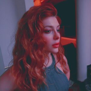 Actress Elena Satine HD Instagram Photos and Wallpapers August 2020