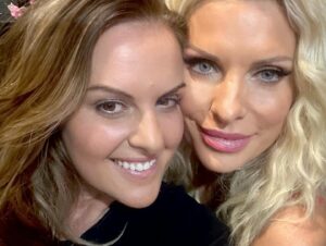 Eleni Menegaki Instagram - Ευχαριστώ χίλιες φορές για όλες τις στιγμές 
για όλες τις ώρες που περάσαμε μαζί 
για τις αναμνήσεις 
και γιατί στο τέλος μένει μόνο η αγάπη και η εκτίμηση ! Υ.γ έβγαλα σήμερα τόσες φωτογραφίες με όλους τους δημοσιογράφους , τους τεχνικούς , τους οπερατέρ , όλους εκείνους που βρισκόμασταν  καθημερινα σε αυτό το studio αλλά δεν έχω καμία γιατί τις έβγαζαν με το κινητό τους ! Έχω μόνο αυτές που ανεβάζω τώρα ! Ανυπομονώ να τις δω στα δικά σας προφίλ ! ❤️❤️❤️❤️❤️
#eleni 
@theodorekoutsogiannopoulos 
@elengelali 
@d_ougarezos 
@elianoula 
@nansynikolaidou 
@giorgos_tsoulis 
@georgepapakostas 
@smarosotiraki 
@ellikokkinou 

@megatvcom 
#ToMegaToKalo
