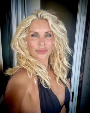 Eleni Menegaki Instagram - Ένα απόγευμα του Αυγούστου #eleni