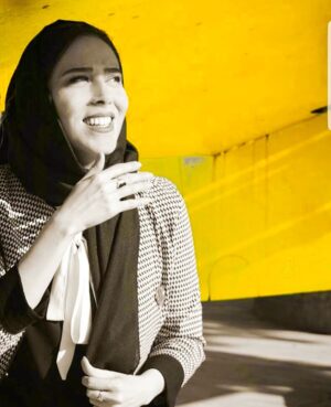 Elham Jafarnezhad Instagram - زندگیتون بر مدار  خنده هاتون بر فراز 💫💫💫💫
بهار 
فصل عاشقی مبارک 
برکت ِعشق شما با من باد 
#الهام_جعفرنژاد 
#نوروز 
#نوروز_هزار_و_سیصد_و_نود_و_نه  #بهار 
#دختر_بهار 
#من_عاشق_بهارم 
از صمیم قلبم آرزوی صبر دارم برای تمام کسانی که عزیزانشون رو،پاره های تن اشون رو به هر شکلی در سال نود و هشت از دست دادن .
💫آرزو می کنم امسال سال بهتری برای همه امون باشه...
#آمین ❤