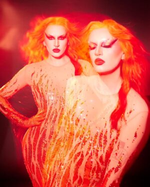 Elips Instagram - 🔥 On va brûler le feu 🔥
 
Pour la venue de notre reine  @juliettearmanet dans @dragrace_france saison 2, il fallait bien marquer le coup ☀️💕
 
On n'est pas prêt d'arrêter de brûler le feu 🔥🔥🔥
 
Merci beaucoup @ranobrac de toujours me mettre en image aussi joliment ❤
 
Wig by @trudie_balls 🌹
Outfit by @ladymissboo 💕
Makeup by me ⚡
 
#juliettearmanet #brulerlefeu #dragqueen #DragRaceFrance #fire #dragqueer #elips #art #mua #makeupartist