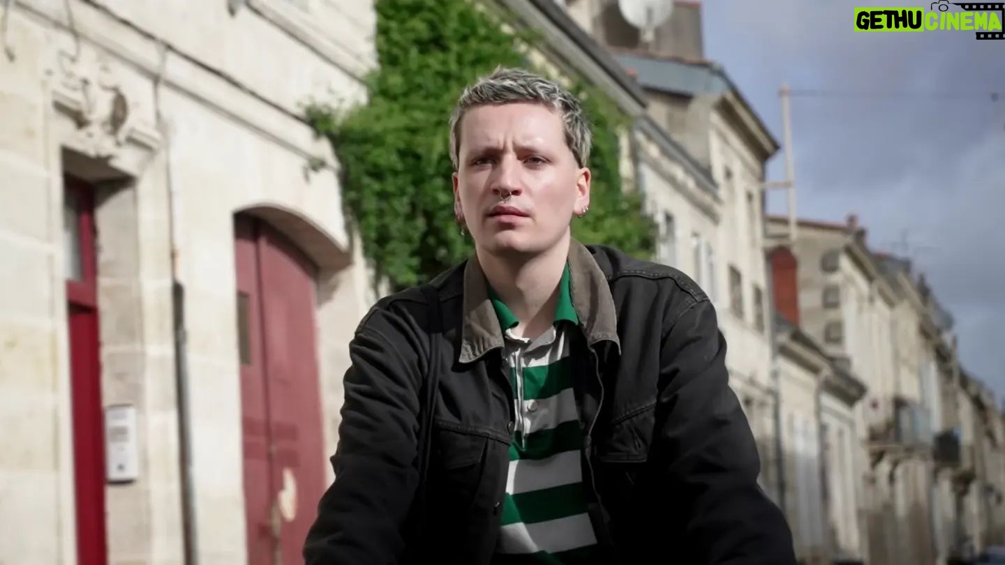 Elips - 5.6K Likes - 🌟OUT🌟
C’est dans une semaine jour pour jour que OUT se dévoilera, on a tellement hâte ! Pour fêter ce J-7 voici quelques images figées du film ! 💫
⚠️ La première séance de 20h15 est complète, il reste encore quelques places pour celle de 21h15, go utopia pour prendre ta place ! On est impatients de t’y voir ⚠️
INFOS PRATQUES :
💰 Sur place : 5€ (RDV directement au guichet de l'Utopia pour réserver)
🗓 29/02/2024 - 1ère seance : 20h15 - 2e seance : 21h15
📍5 place Camille Jullian 33000 Bordeaux
Avec le soutien du @le_cnc , de la @region_nouvelle_aquitaine , de la @maregionsud , de l'Agence @alca_naquitaine , de la PROCIREP_ANGOA.
En coproduction avec TV7 Bordeaux.
2023 - PRIMA LUCE / TV7 - 52'