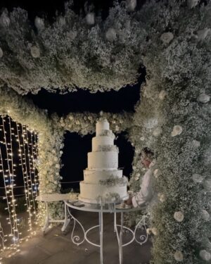 Elisabetta Canalis Instagram - 2 giorni stupendi per celebrare l’Amore 💒
(Lillo il più elegante della serata) ❤️