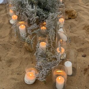 Elisabetta Canalis Instagram - Sicilia, terra dell’amore.. si conclude qui questo viaggio in cui abbiamo celebrato l’Amore e l’amicizia ❤️
Ieri  si sono sposate 2 persone speciali a cui voglio tanto bene .
Cari Pit e Niky ci avete fatto piangere , ridere ballare e mangiare divinamente in questa terra cosi’ magica ed ospitale… 
Wishing you a lifetime of love and happiness 🇨🇳 🇮🇹