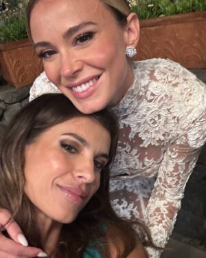 Elisabetta Canalis Instagram - 2 giorni stupendi per celebrare l’Amore 💒
(Lillo il più elegante della serata) ❤️