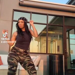 Elise Neal Instagram - ITS THE WEEKEND 😆💃🏾💃🏾