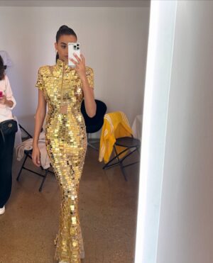 Ella Balinska Instagram - Don’t mind me calling my insurance broker to cover my lips for the specks of diamond dust in this @cledepeaubeaute Precious Lipstick… Just for those days when you wanna feel that little bit ✨extra✨

(ps. a moment for this dress pls!) 💎 #CPBCollective