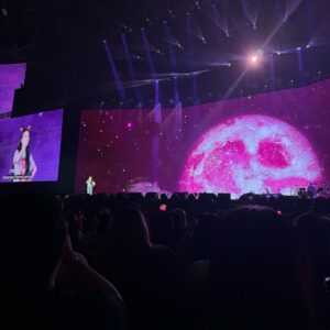 Ella Cruz Instagram - IU! Mahal ka namin! 🥹🩵💜