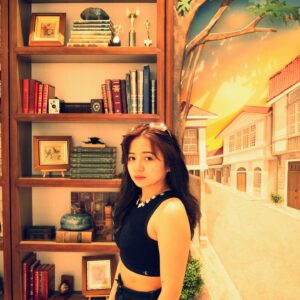 Ella Cruz Instagram - 📚