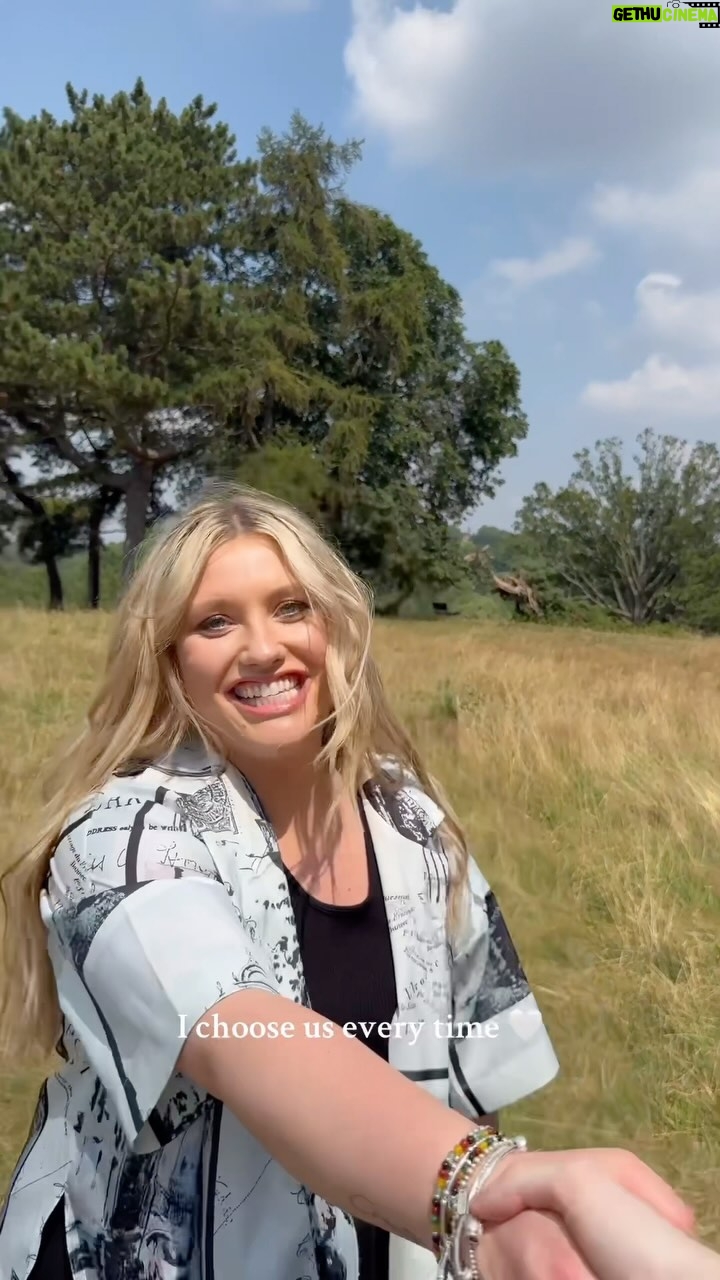 Ella Henderson - 3.8K Likes - CARRY YOU HOME with @alexwaarren • FRIDAY 🤍