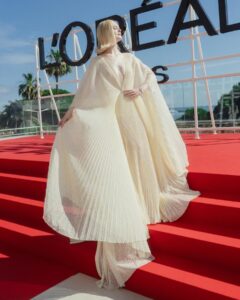 Actress Elle Fanning HD Instagram Photos and Wallpapers August 2024