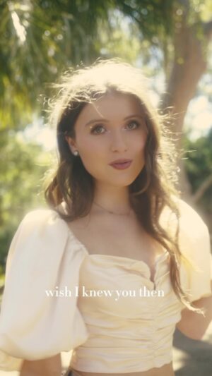 Elle Winter Instagram - I Wish I Knew You Then… 🫶🏻☀️

#reels #explore #discover #newmusic  #music #singer #singersongwriter #pop #popmusic #originalsong #originalmusic #relatable #summer #summervibes #nostalgia #lovesongs #tbt #artist