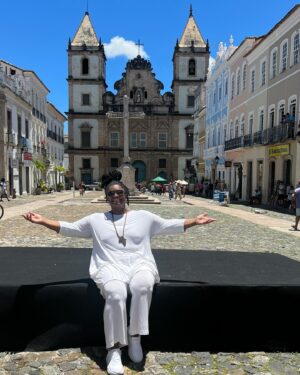 Ellen Oléria Instagram - salvador, cheguei! 🧡 amo vc!