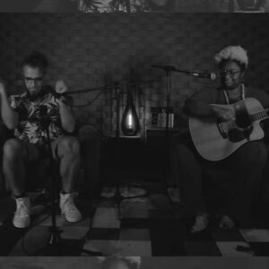 Ellen Oléria Instagram - 1,2,3 Testaaando 🎶

Vídeo desse momento lindo em que o @fanitelli e a @ellenoleria e juntaram para cantar "Testando" em um momento de descontração no estúdio.

Que essas vozes juntas ficam perfeitas nós já sabemos... mas vocês estão preparados para escutar toda essa potência amanhã com a "Canção Para o Amanhã"? 

 A ansiedade está alta por aqui para esse lançamento! E aí, vocês também estão animados? Pré save disponível pelo https://bit.ly/3IOsLvu ou pelo link na bio! Corre lá e já garante esse som na sua playlist!

#musica #cover #estudio #musicanova #lancamento #cancaoparaoamanha #historiasparacantar #oteatromagico #otm #presave