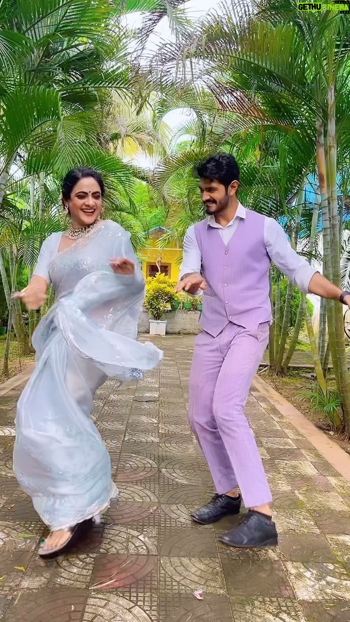 Elli Padhi - 29.5K Likes - 😍😍😍😍