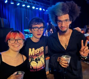 Elliott Fullam Instagram - Thank you to all of you wonderful people who came to the first two shows! You were all so kind and I really appreciate you so much!!! Also THANK YOU to @minty_boi and thanks to @adolescent.dreams and @mysistermaura !!! Can’t wait to see you again 🖤🖤🖤🖤