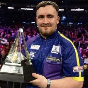 Elmar Paulke Instagram - Luke Littler ist der Premier League Champion 2024. Samt 9-Darter holt er sich seinen ersten Major-Sieg. 11:7 gewinnt the nuke die Wiederauflage des WM-Finals vs Luke Humphries. Und jaaaaa, ich war ein Zweifler, ob die Premier League nicht zu früh für ihn kam. Glückwunsch, Luke!!!! Überzeugender geht nicht. 

Game On!