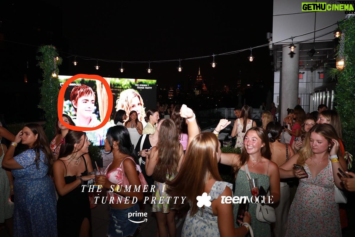 Elsie Fisher - 20.1K Likes - Just some photos from the other night I loved hahaha @thesummeriturnedpretty @teenvogue