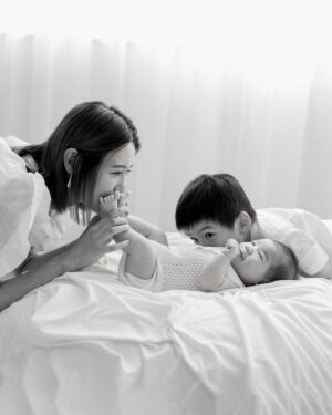 Elva Ni Chen-Xi Instagram - Sometimes the smallest things take up the most space in your heart ♡ 
#venfamily