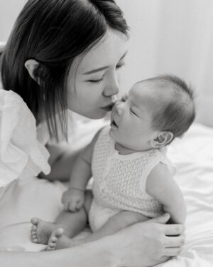 Elva Ni Chen-Xi Instagram - Sometimes the smallest things take up the most space in your heart ♡ 
#venfamily