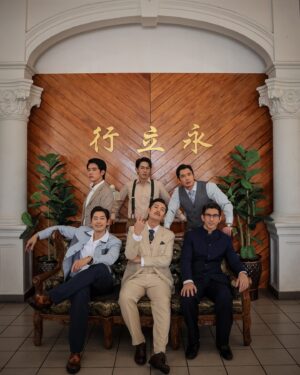 Elvin Ng Instagram - 如果我们是警察，需要你和我们回警局协助调查。
你愿意吗？

#小娘惹之翡翠山