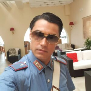 Elvis Esposito Instagram - SILENT LAND 🎬

🏴‍☠️🎬🎥

#cinema 
#attore 
#actor 
#poland 
#sardegna