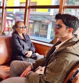 Emelda Rosemila Instagram - Sometimes all we need is a small reminder.🤍

JOANNA & IMAN

Salju Rindu | Akasia TV3 

Produced by @globalstationsb 

@kidkylo 🫶🏻

@purenewzealand
Thank you 🙏 
#NZMustDo #IfYouSeekNZ
