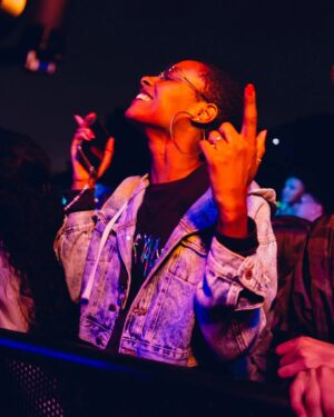 Emicida Instagram - Quem aí já colou na nossa Gira Final? Quero ver o registro de vocês 💛

📸 @juliabandeiraph
Acervo Lab Fantasma