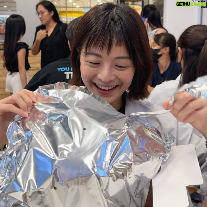 Emily Chan - 13.1K Likes - Spreading some happy vibes on Monday morning 🌼