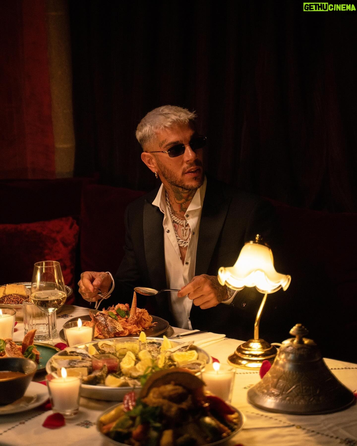 Emis Killa - 96K Likes - Sexy shop, il film. Check it. 🍝