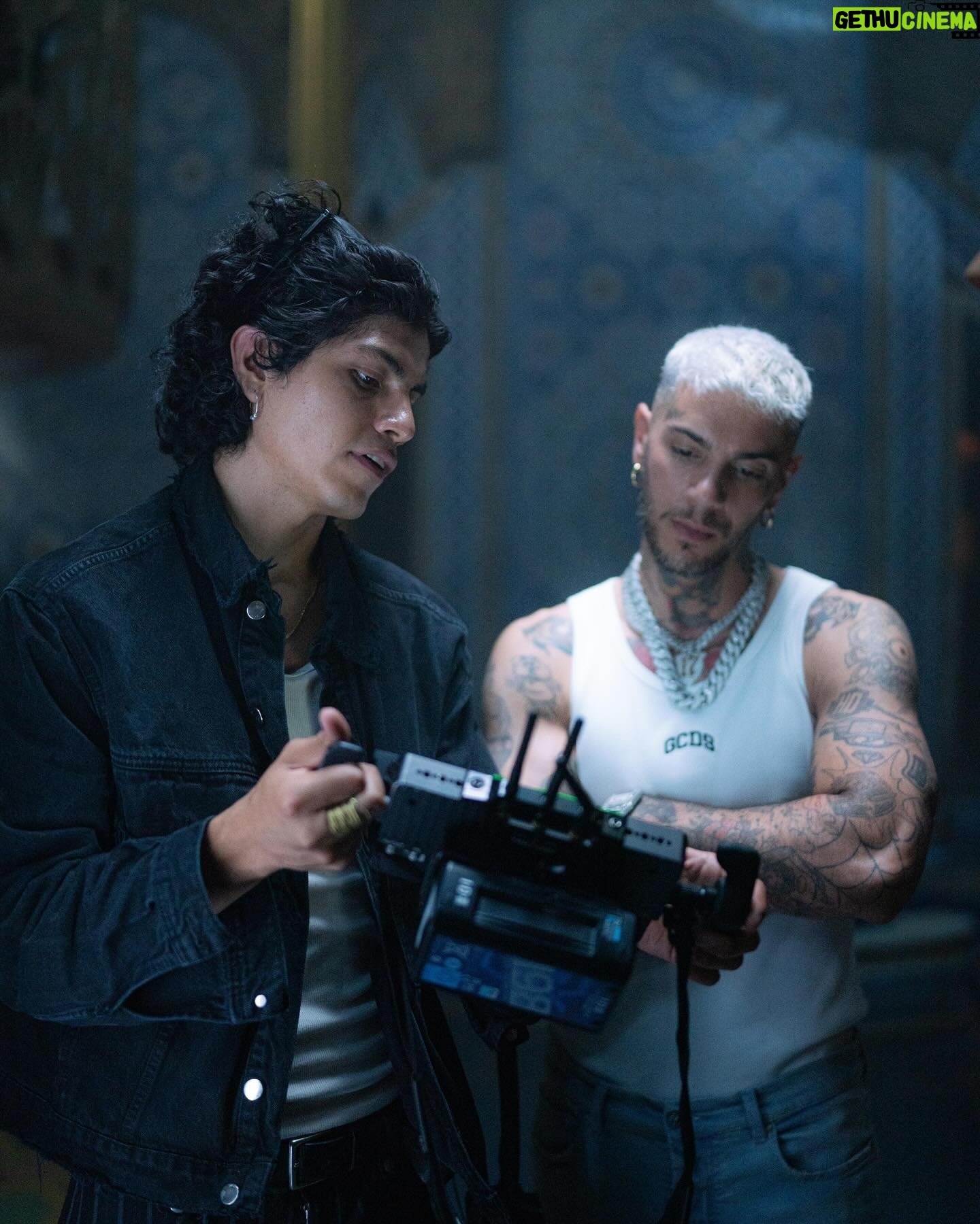 Emis Killa - 96K Likes - Sexy shop, il film. Check it. 🍝
