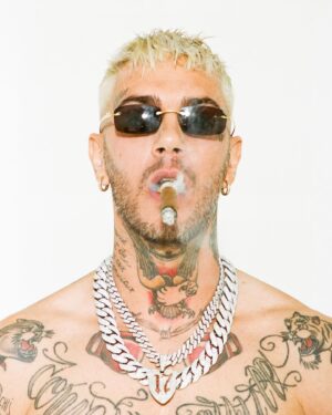 Emis Killa Instagram - Parole sconce & occhiali zozzi.