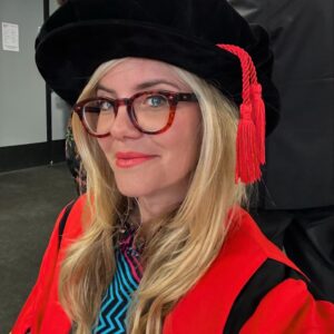 Emma Barnett Instagram - Got gowned. 16 years to the day since I graduated with my postgrad from Cardiff University School of Journalism - I was invited back to receive a fellowship and address the class of 2024. I spoke of properly brewed tea, never getting my 100 words per minute in short hand (I’m left handed, ok?), walking in the opposite direction to the crowd and nights down chip alley. If you know, you know. Plus the hat was fabulous. I’ve always loved me a good hat. Swipe to see #behindthescenes and a few other bits around town. Some things are the same; others, over. 

Congrats to everyone graduating. Seize that unique energy as you head out of education. You’re gonna need it. The hustle is real…

Thank you to all of the teachers and parents too. Epic. 

#graduation #hustle #journalism #gown #hat #congrats @cardiffuni