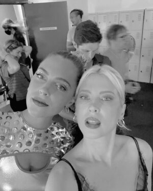 Emma Booth Instagram - Happy birthday beautiful woman.. miss you face!!!! Love you 💖✨ @courtneyclarke__