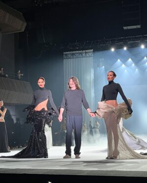 Emma Wiklund Instagram - Amazing show yesterday from @stephanerolland_paris  for Haute Couture here in Paris. It was so beautiful! Thank you for inviting me and introducing me to one of your amazing couture dresses.