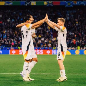 Emre Can Instagram - Perfekter Start 🇩🇪 @euro2024 Auf zum nächsten Spiel!

Perfect start 🇩🇪 On to the next! 

#weCan #euro2024