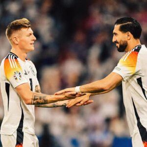 Emre Can Instagram - Perfekter Start 🇩🇪 @euro2024 Auf zum nächsten Spiel!

Perfect start 🇩🇪 On to the next! 

#weCan #euro2024