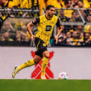 Emre Can Instagram - A successful last game to end the Bundesliga season. But today is all about one person. Thank you @marcinho11 for everything. It has been an honour to play side by side with you for our fans all these years. The job is not done yet.. See you at Wembley 🏆⚫️🟡

#weCan #EC23