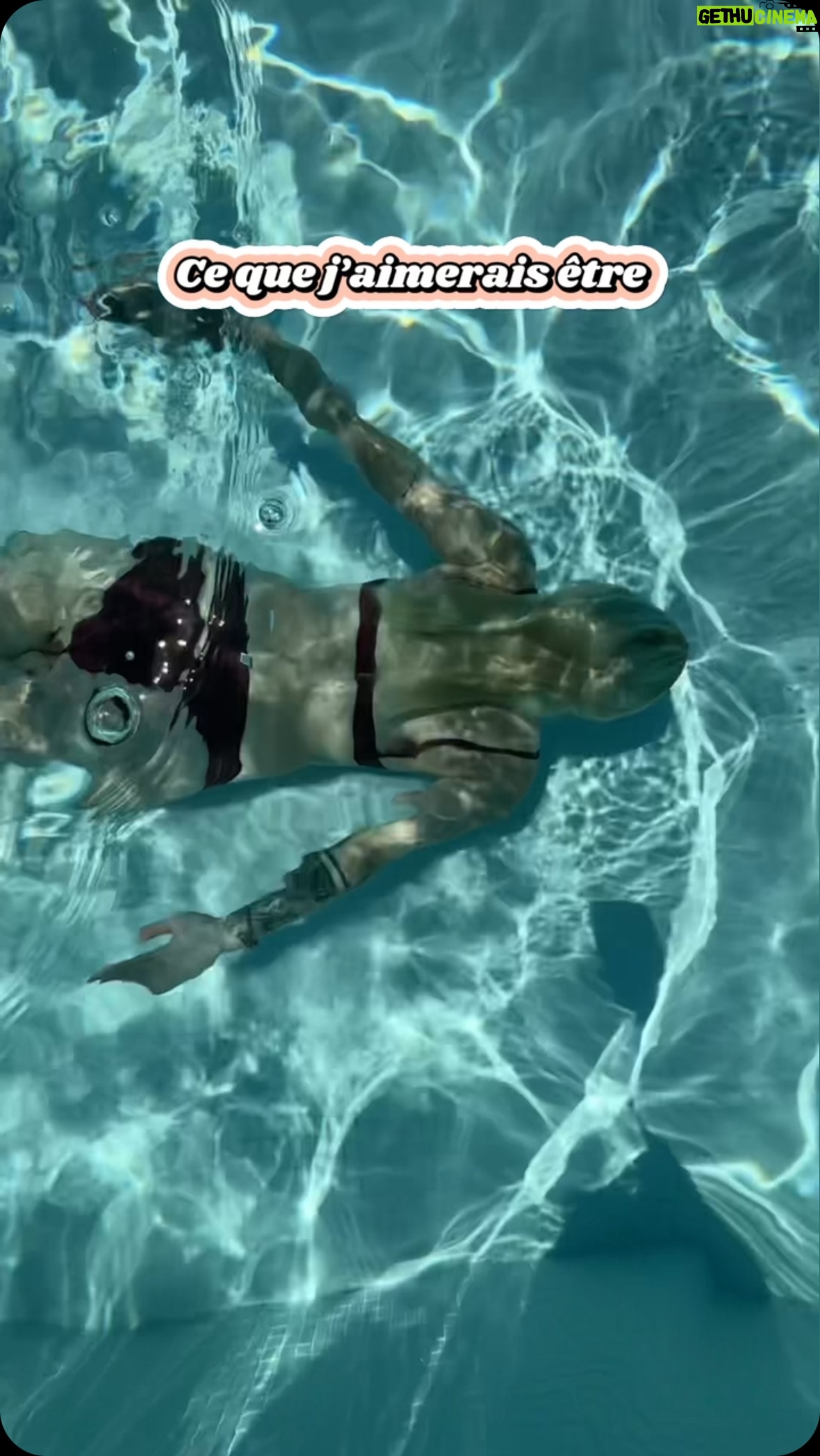 Emy LTR - 8.6K Likes - Un vrai petit poisson dans l’eau
Team quoi?