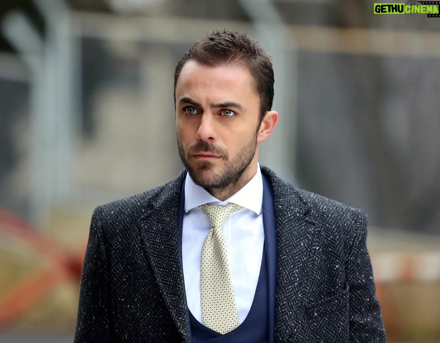 Eren Hacısalihoğlu - 3 Likes - Boynumun tutulduğu hiç belli değil dimi? #tb