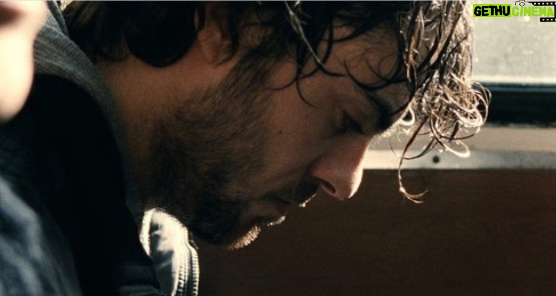Eren Hacısalihoğlu - 3 Likes - “Otobüs” 2011 Pazartesi link ➡️ @olgubaran bio’da.