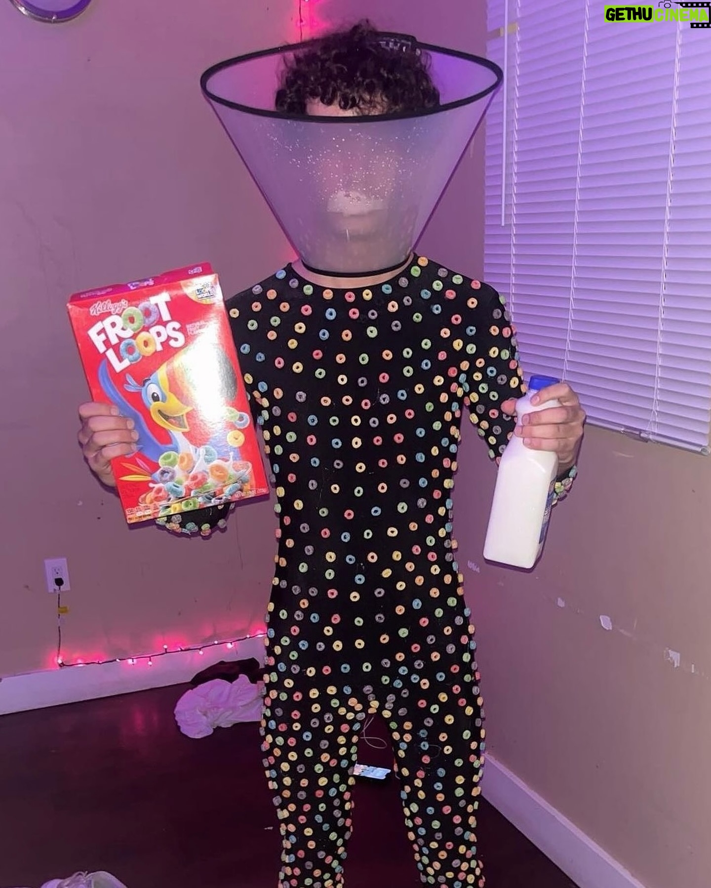 Eric André - 32.2K Likes - I’m on my Eric Andre Show Live tour in NORTH AMERICA, and I’ll tell you what I want more than anything. I wanna see Kraft Punks in the audience. I wanna see Pizza Balls in the crowd. I wanna see Reeses Witherspooning and I want to see Peppercorns Bingbonging. Amazon Prime the morph suits stat and get some tickets at the link in my bio. We’re about to destroy this continent and rebuild from the bottom UP 🗣️🗣️🗣️