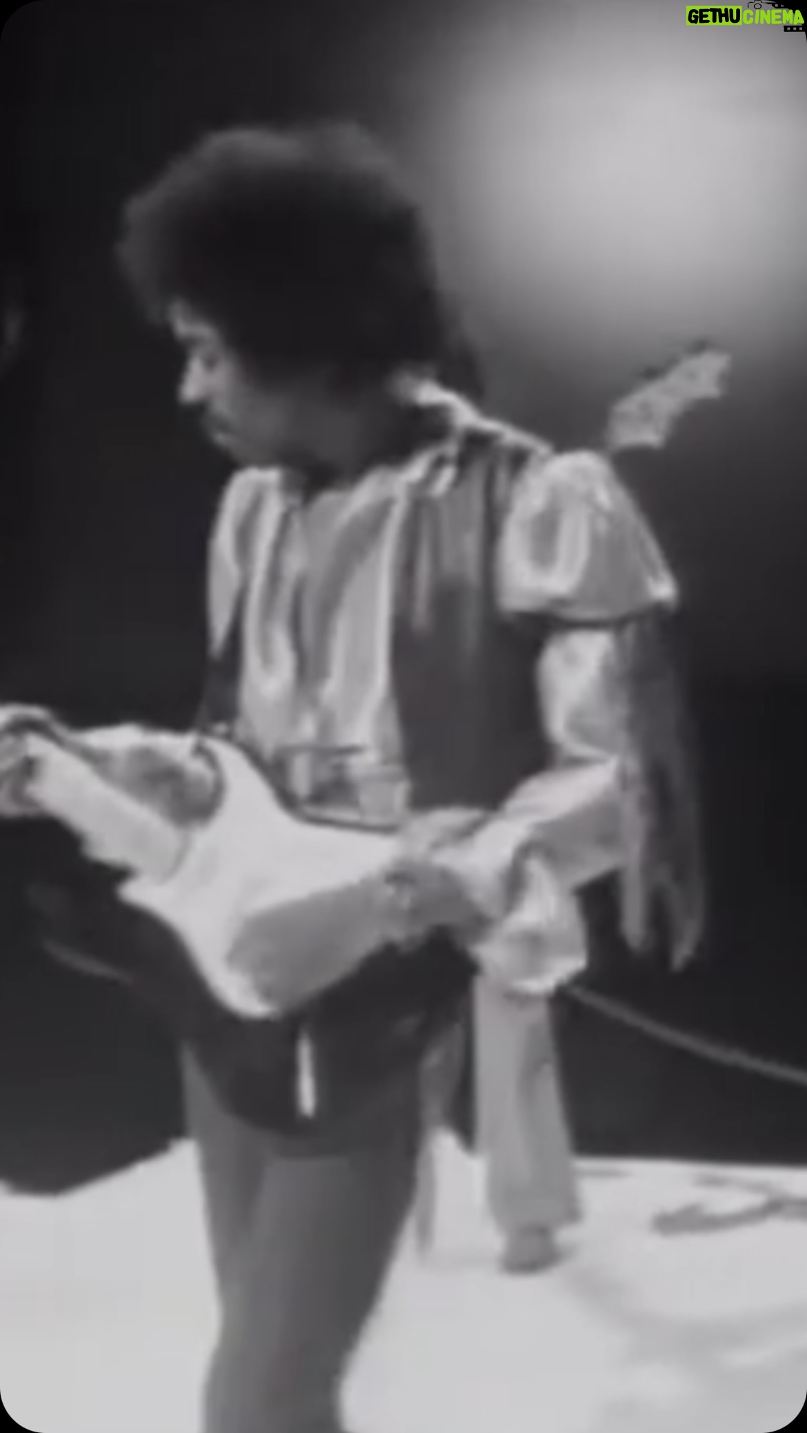 Eric Clapton - 34.2K Likes - Jimi Hendrix playing āSunshine Of Your Loveā on the āHappening For Luluā show in 1969.