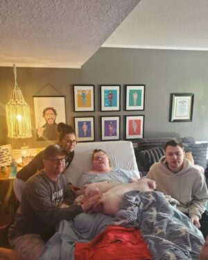 Eric Stonestreet Instagram - Another @bigslickkc in the books. Almost 4 million raised this year and over 25 million in the last 15 years for @childrensmercy. 
Those are big numbers and they wouldn’t be possible without the great people of Kansas City showing up for the kids and families that find themselves dealing with the brutal reality of pediatric cancer. 
And while we love to celebrate the wins, and there are many to celebrate, we must also acknowledge the losses. 

We lost our friend Isabelle last week. 
Just before the big weekend. 

Her loss is what keeps the doctors, researchers, and the kind and giving people that fund them motivated. Motivated to help manage cancer, and someday help cure cancer. 

We wanted to make sure @isabellesears._  was at big slick this year like she was last year and that she got that picture with her beloved @bwitter7 that she dreamed of. 
Mission accomplished. 

We love you Isabelle. Your spirit and humor will live on through all who loved you and knew you. 
I’m just grateful for our short time of being bffs.❤️