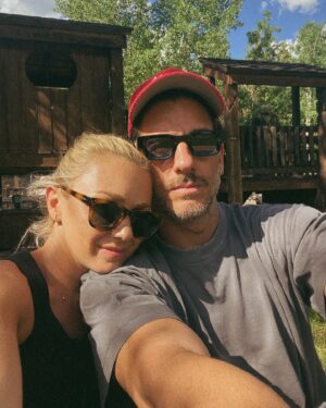 Erick Elías Instagram - Summer time in VAIL. ☀️⛰️🚵‍♂️
🧿