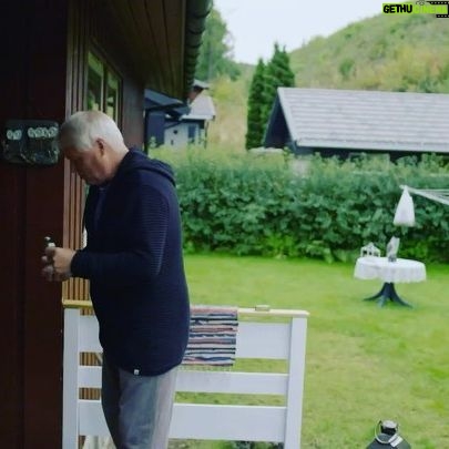 Erik Hagen - 3.7K Likes - Erik tar hevn etter vannballongen i går med ett sleipt triks folkens👹Hvilken prank var best ?
